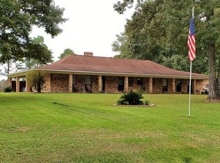 878 W Hawthorne Rd, Leesville, LA 71446