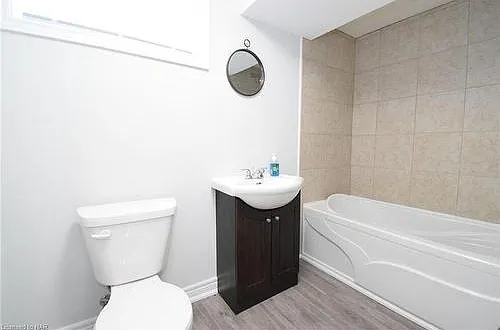 38 Chalmers St — Photo 8
