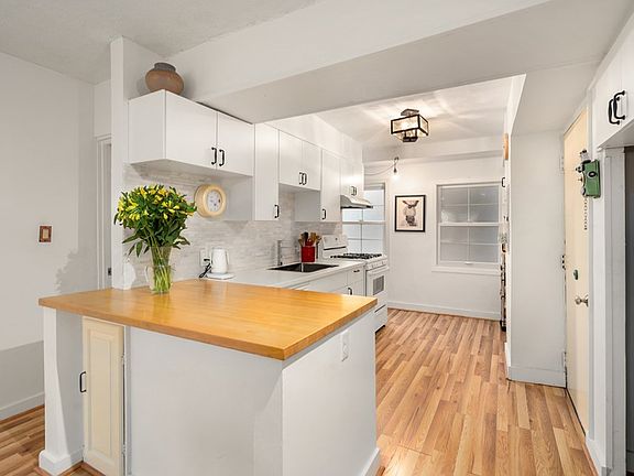 4th image of 88A Marion St APT 3