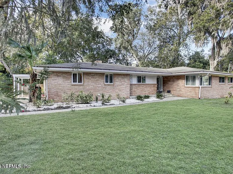 1542 Cellar Cir — Photo 1