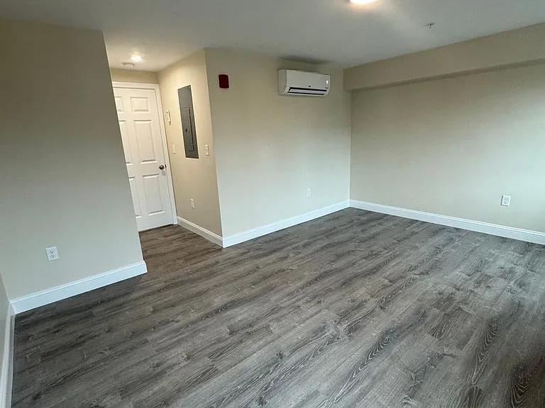 5 Pleasant St #201 — Photo 18