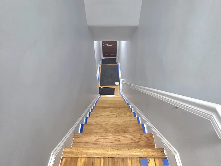 142 Lincoln Ave #2 — Photo 2