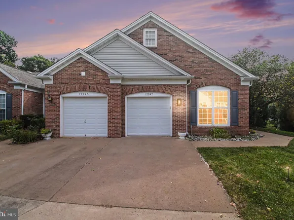 12247 Seaford Ct, Woodbridge, VA 22192