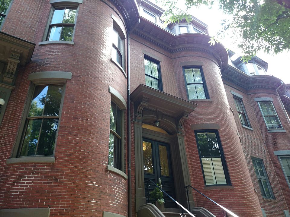 2nd image of 9 Wellington St