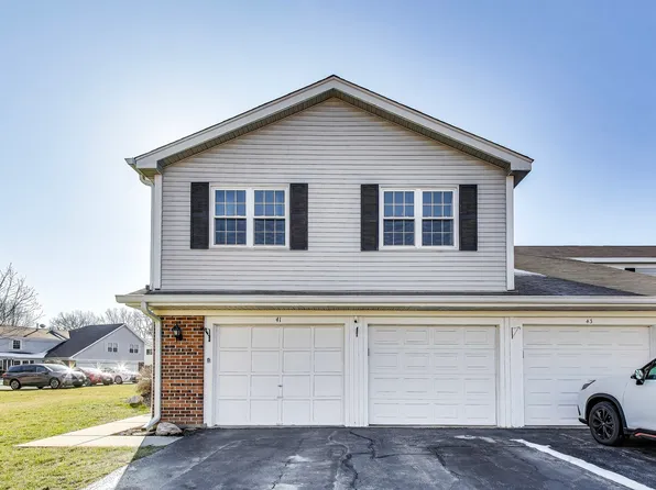 41 Willow Cir, Cary, IL 60013