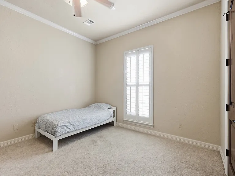 6470 Claybourn Dr — Photo 13