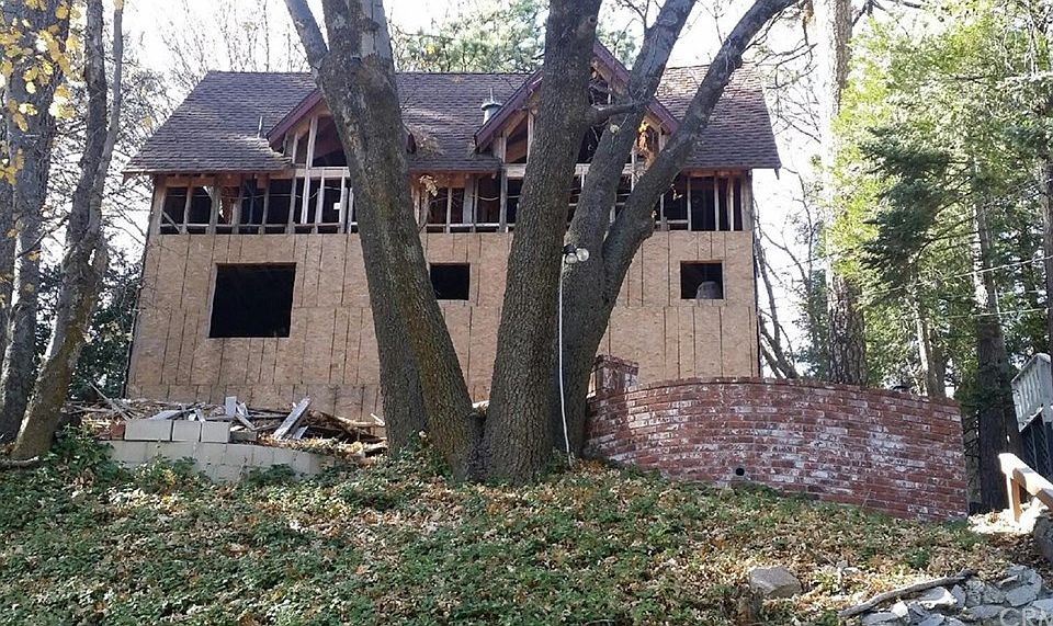 1st image of 636 Longview Dr