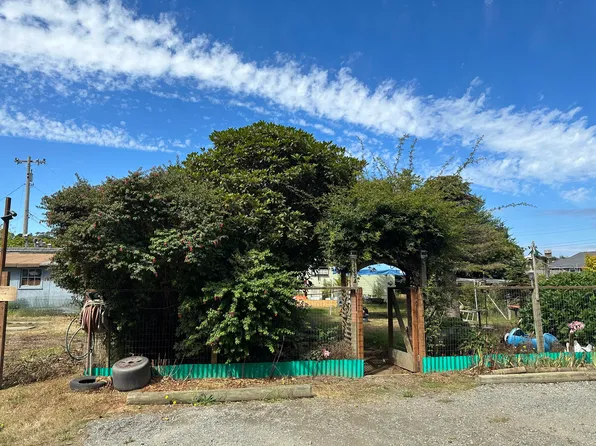 1334 Pedroni Rd, McKinleyville, CA 95519