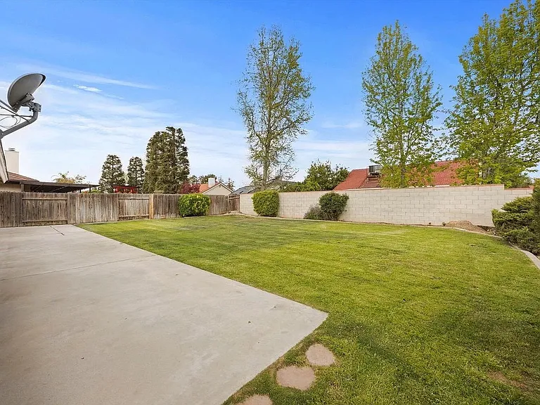 9200 Hoxie Ct — Photo 25