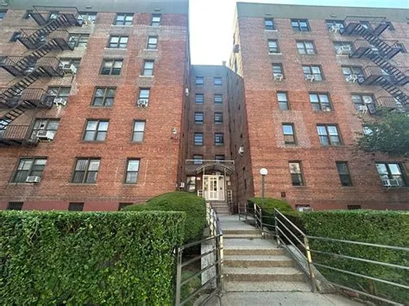 2620 E 13th St APT 2C, Brooklyn, NY 11235