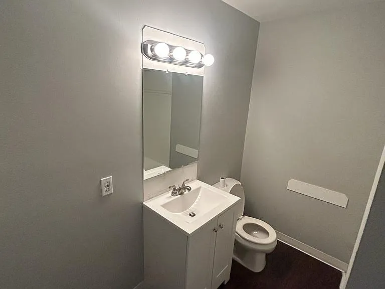 1633 Shehy St #1 — Photo 8
