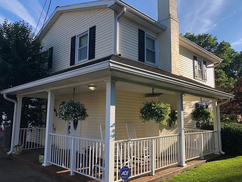 1st image of 10697 Cricklewood Dr