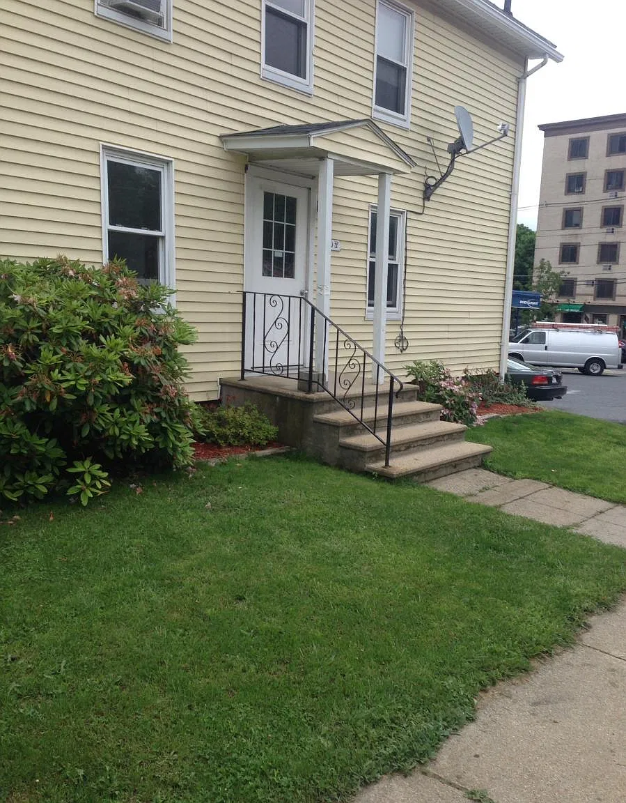 2 bed, 500 sqft, $1,350 — Photo 1
