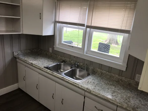 1518 10th Street, Charleston, 1518 10th St APT 3, Charleston, IL 61920