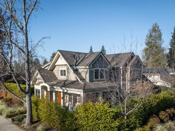 740 Windsor Dr, Menlo Park, CA 94025