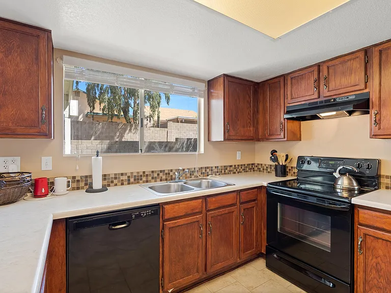 4312 W Blacksmith St — Photo 2