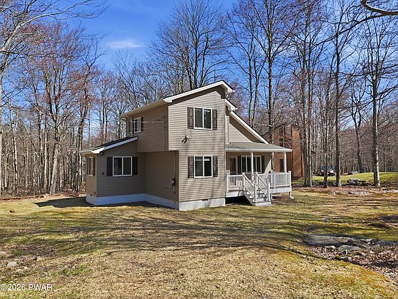 3rd image of 1086 Brantwood Rd
