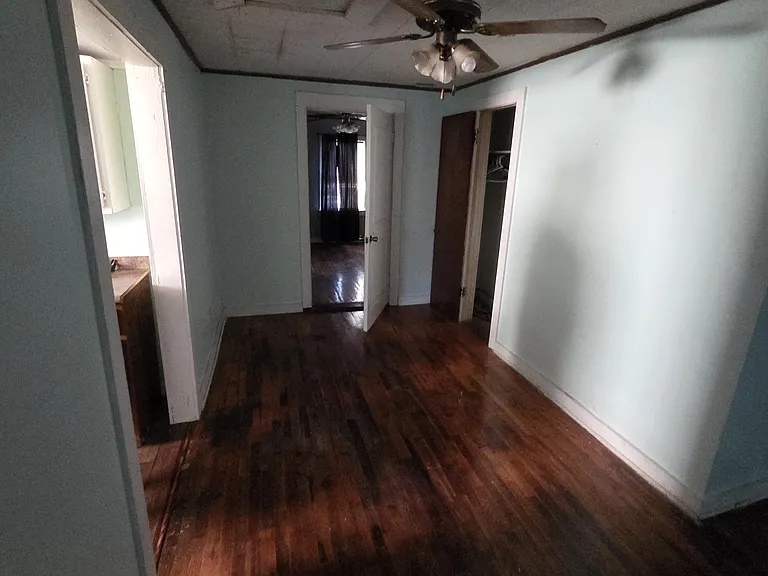 559 N Cumberland St — Photo 3