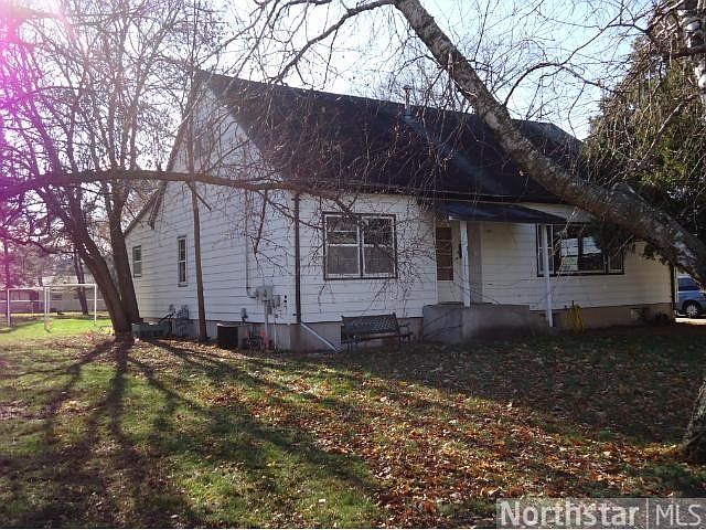 1st image of 722 E 5th St