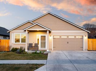1938 SW 39th St, Redmond, OR 97756