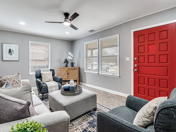 3rd image of 421 W 8th St