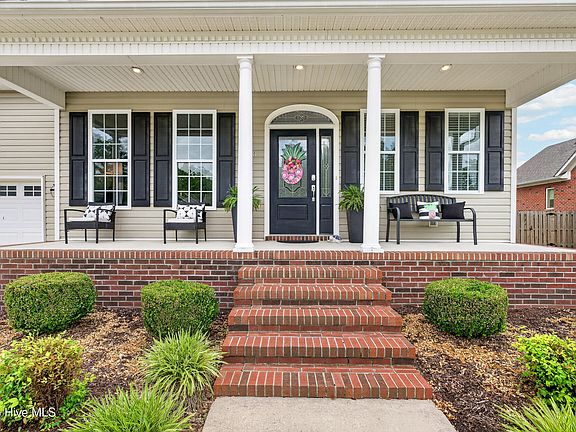 4th image of 220 Iverleigh Lane