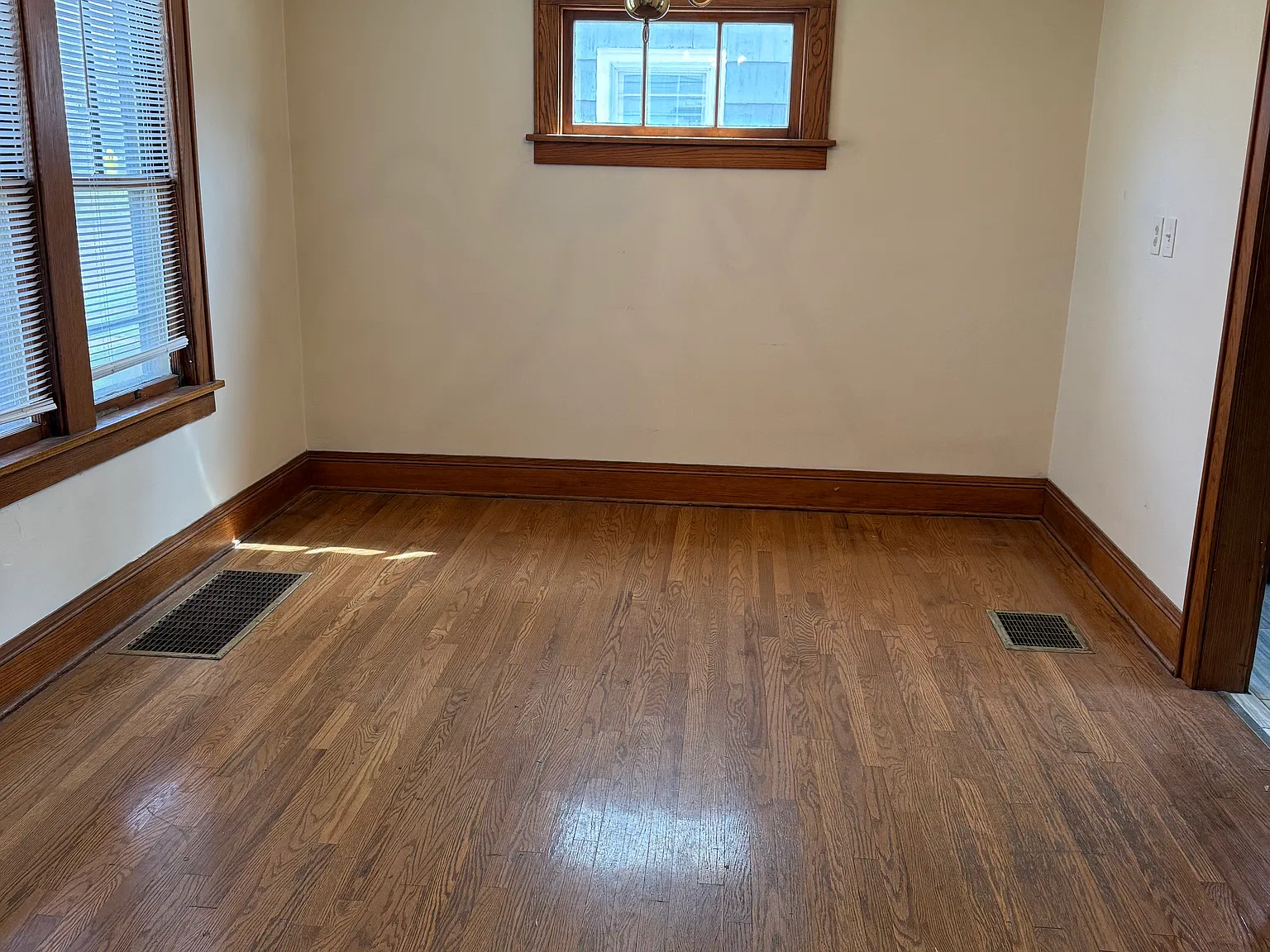 4 bed, 1613 sqft, $1,350 — Photo 3