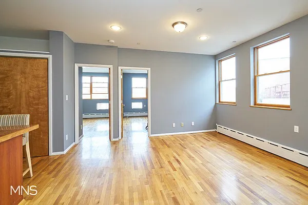 Rented by MNS Marketing | media 11