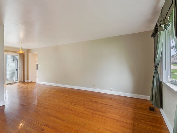 5th image of 1397 Alberta Ct