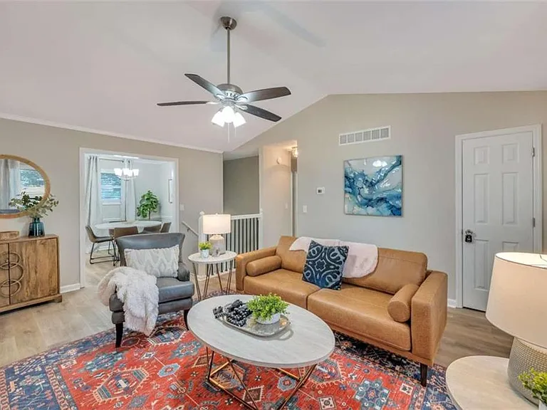 165 Bentley Pkwy — Photo 4