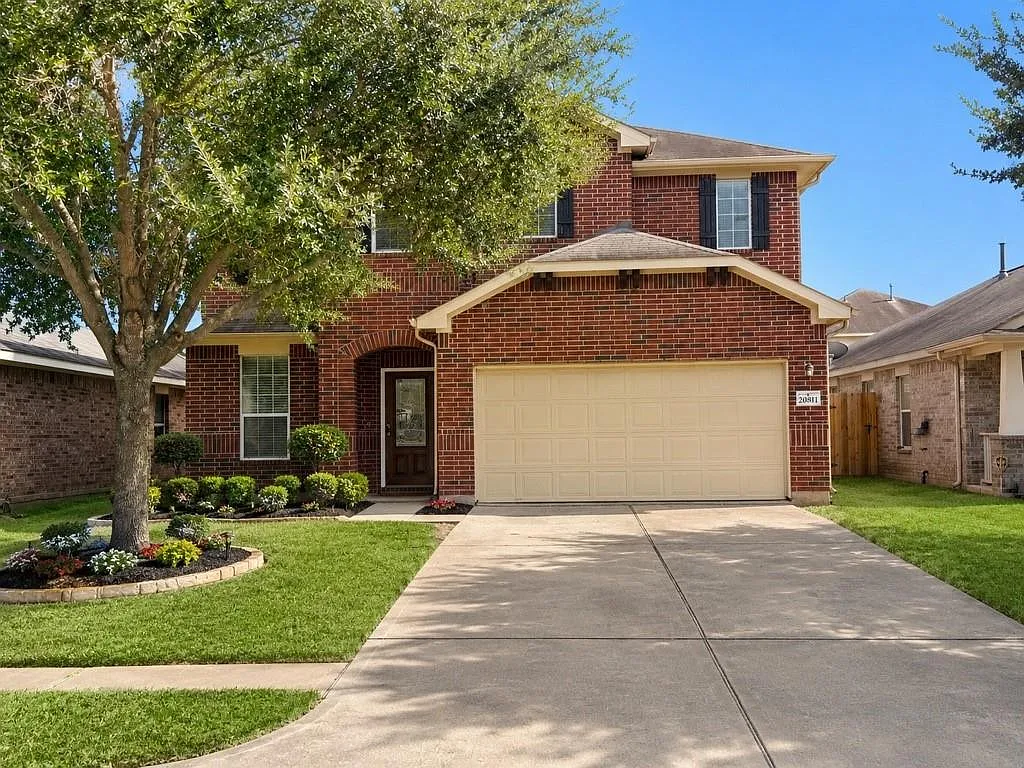 4 bed, 3.5 bath, $2,860 — Photo 1