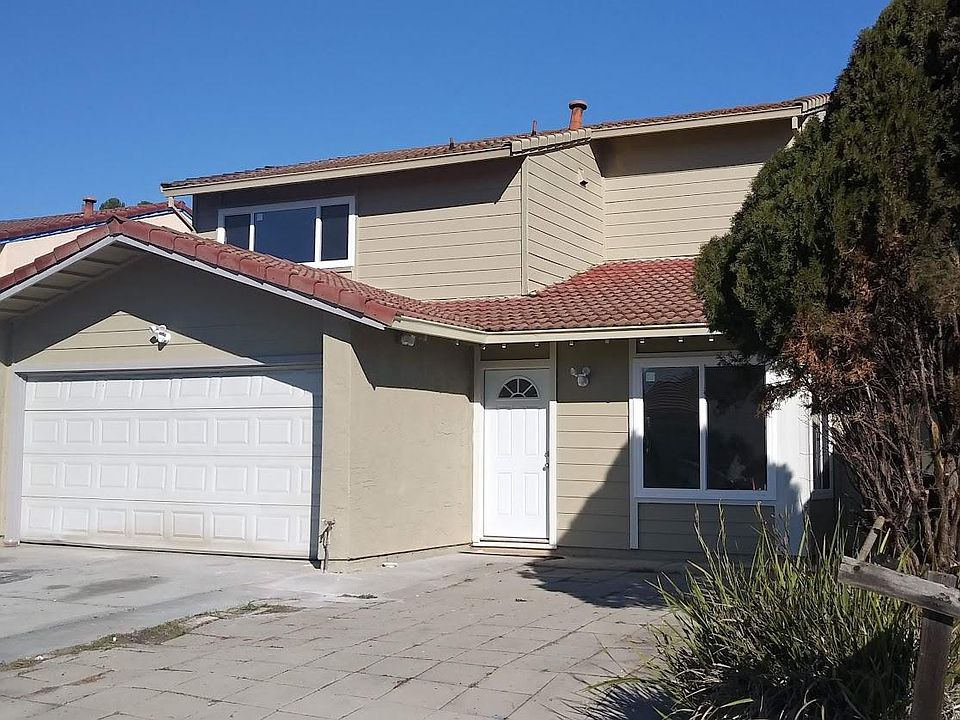 1st image of 326 Ryegate Ct