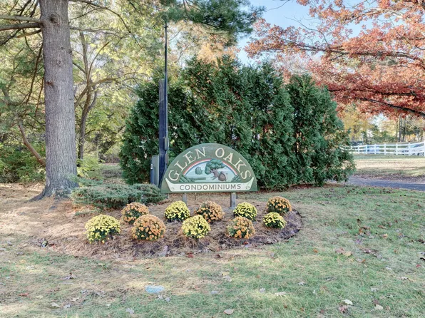 122 Cottonwood Road #122, Newington, CT 06111