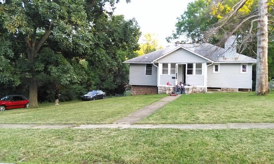 1st image of 1853 E 78th St