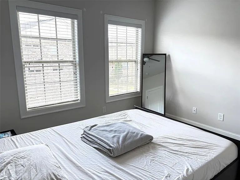 7866 Laurel Crest Dr — Photo 24