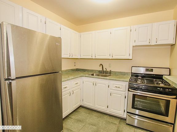3rd image of 1028 E 212th St #2
