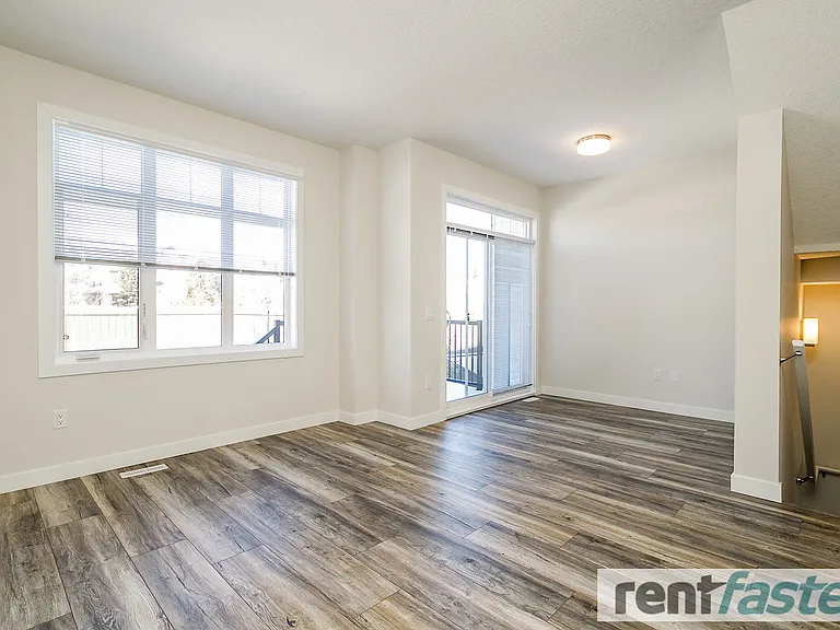 600 Bellerose Dr — Photo 10