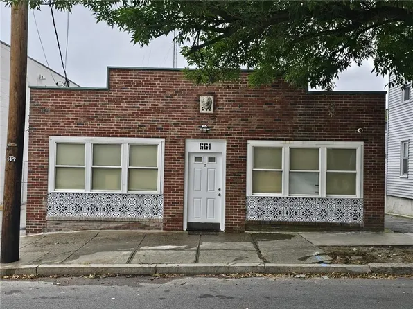 661 Douglas Ave, Providence, RI 02908