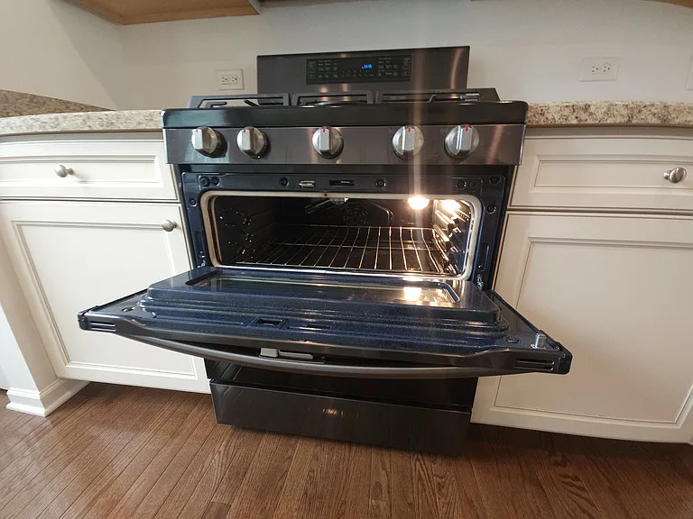 95 Valencia Pkwy — Photo 86