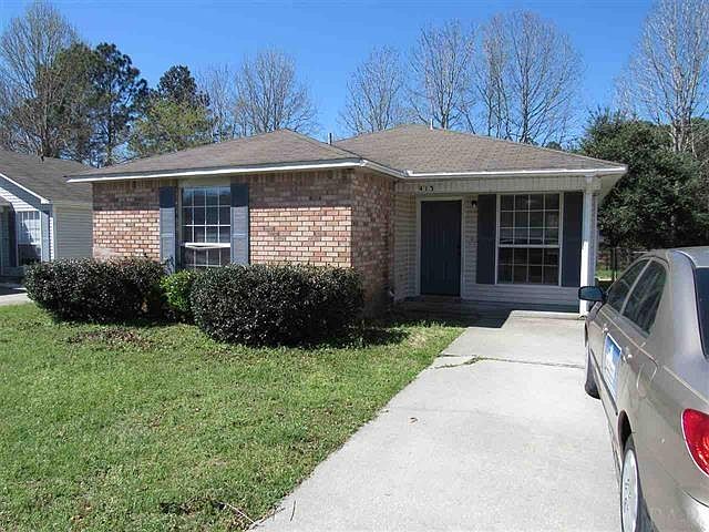 1st image of 413 Oak Knoll Ln