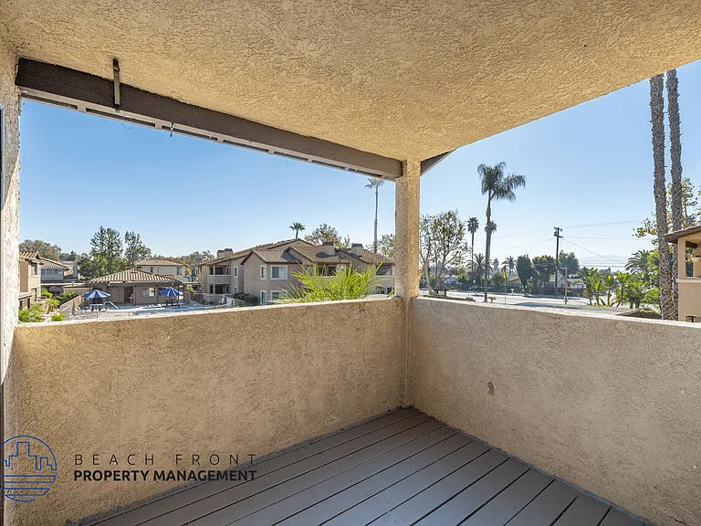 619 E. Riverside Dr. — Photo 8