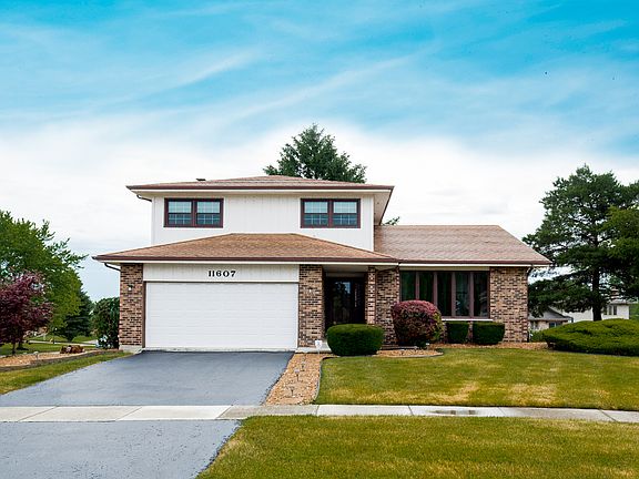 3rd image of 11607 Glenview Dr