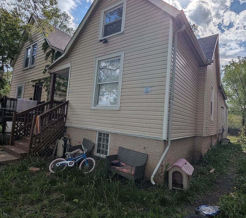 2nd image of 8818 S Carpenter St