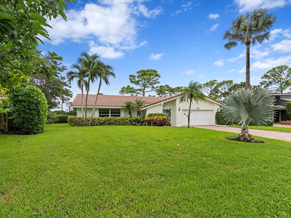 1st image of 925 Foxpointe Circle