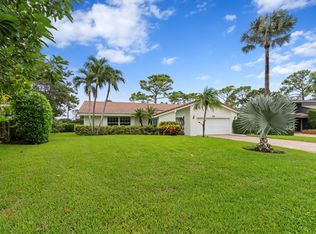 925 Foxpointe Cir, Delray Beach, FL 33445