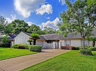 7722 Skyline Dr, Houston, TX 77063