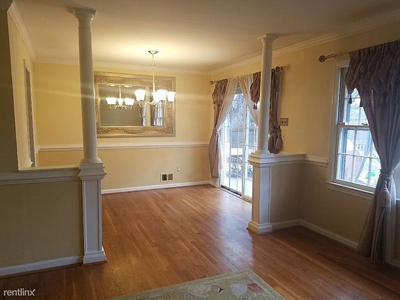 2nd image of 17801 Vinyard Ln