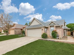2511 Beverly Hills Ln, Mesquite, TX 75150