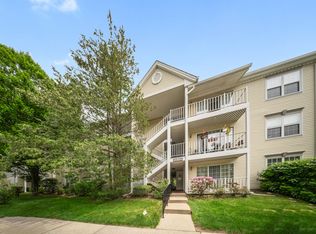 446 Poets Way, Mahwah, NJ 07430