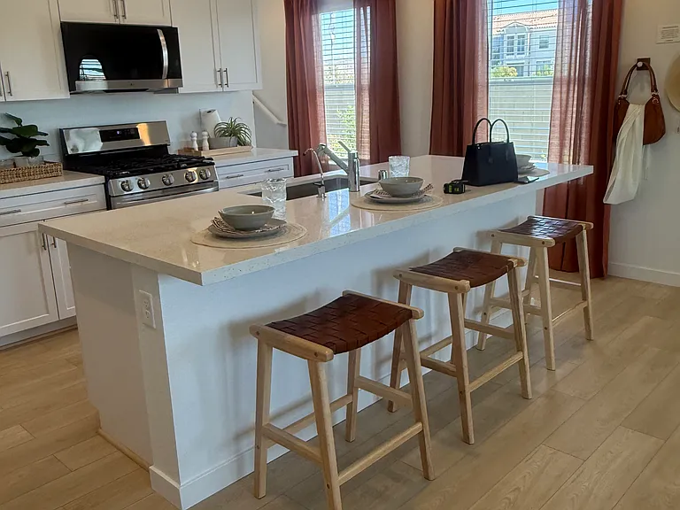295 Grunt Ave — Photo 1